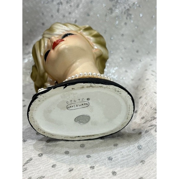 VINTAGE NAPCOWARE C7472 Lady Head Vase, Earrings & Necklace - Picture 9 of 10